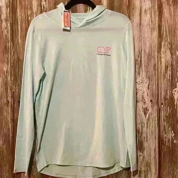 NWT VINEYARD VINES 🐳 WOMEN’S GRAPHIC HOODIE TEE - Picture 1 of 5